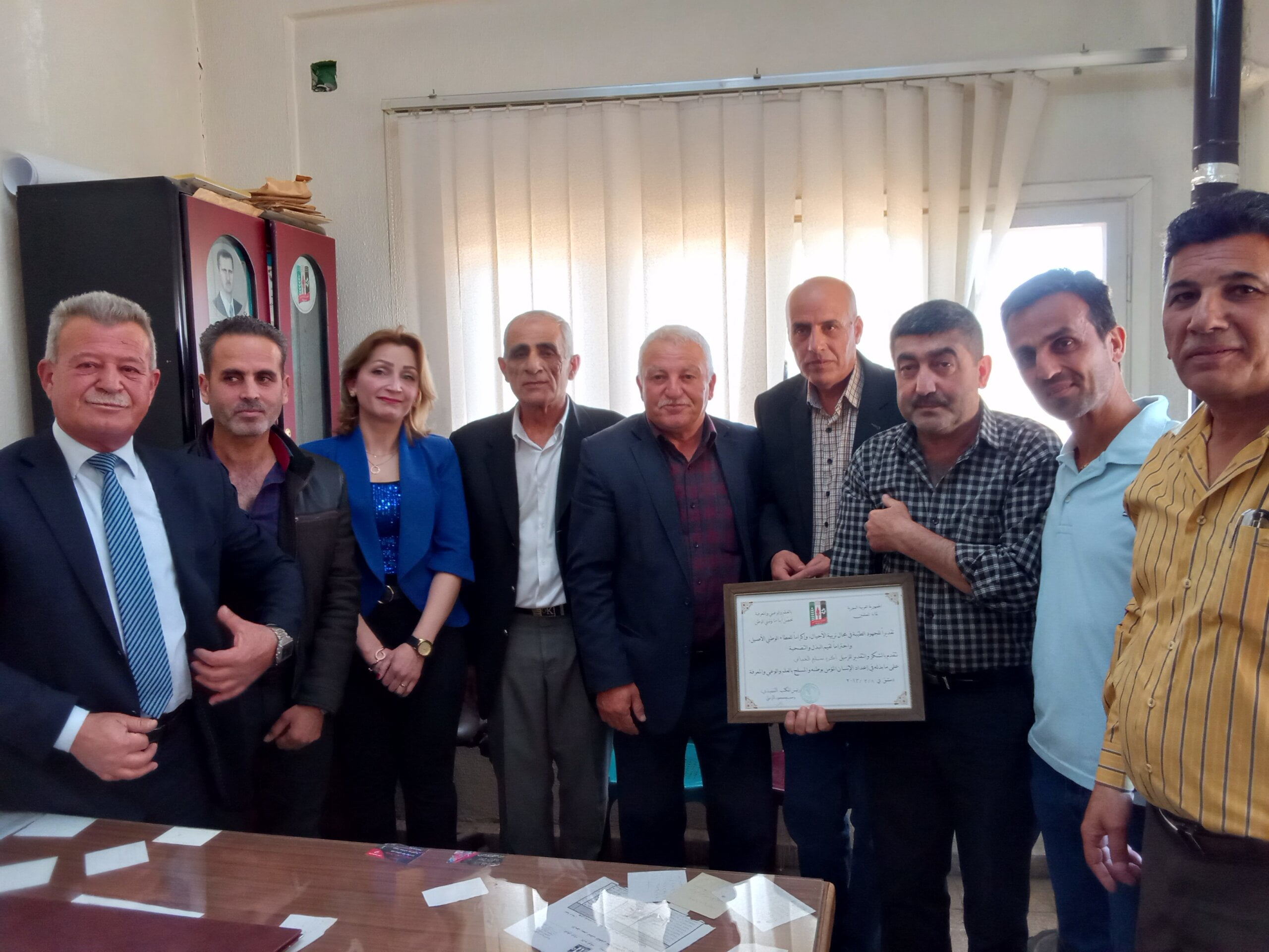 Honoring the heads of the divisions of the teachers ‘ union branch